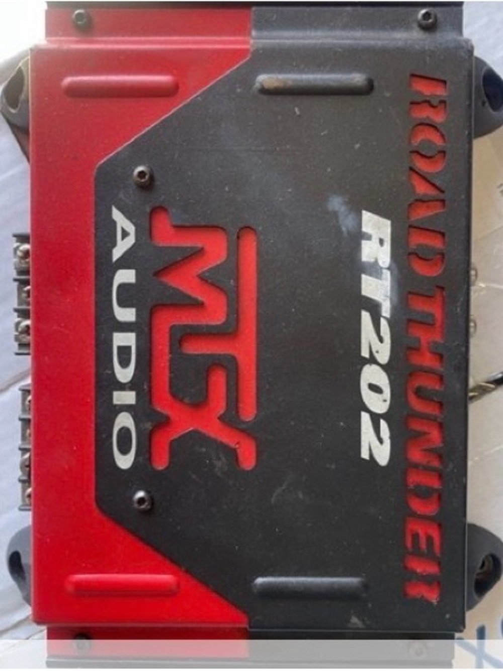 MTX RT202 Royal Thunder Red and Black Car Amplifier